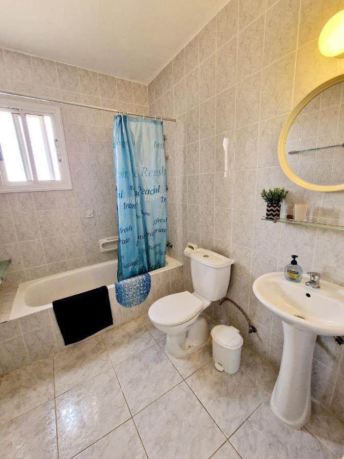 Emma'S Place, 2 Bedroom Apartment With Pool View Paphos Exteriör bild