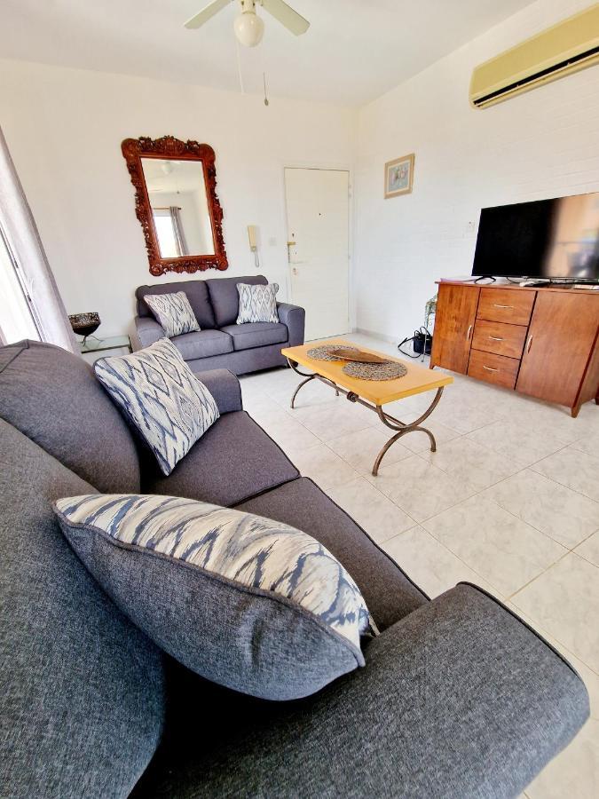 Emma'S Place, 2 Bedroom Apartment With Pool View Paphos Exteriör bild